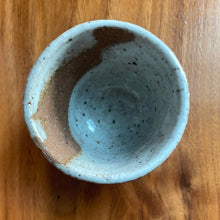 Load image into Gallery viewer, Vintage ivory-grey &amp; tan guinomi
