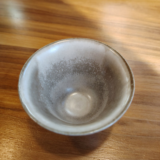 Iwaotonarite Grey Wide Rimmed Sakazuki