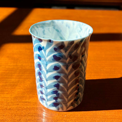 5-notched, blue and white hand-painted Imari-yaki yunomi, Japan vintage