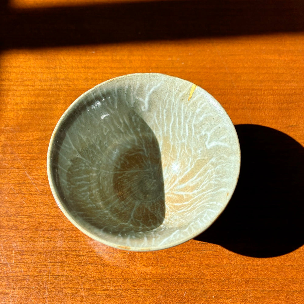 Golden kintsugi-repaired, white overglazed guinomi, Japan vintage